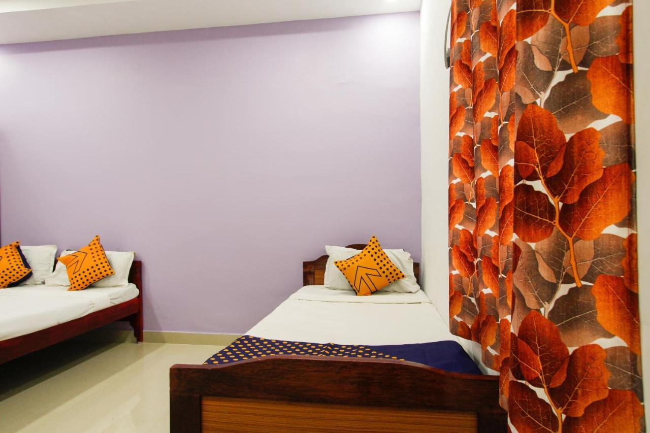 Spot On 63783 Rehoboth Guest House Tiruchchendur Exterior photo