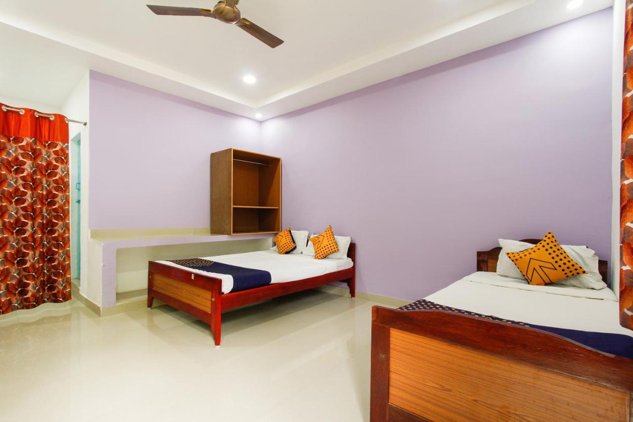 Spot On 63783 Rehoboth Guest House Tiruchchendur Exterior photo